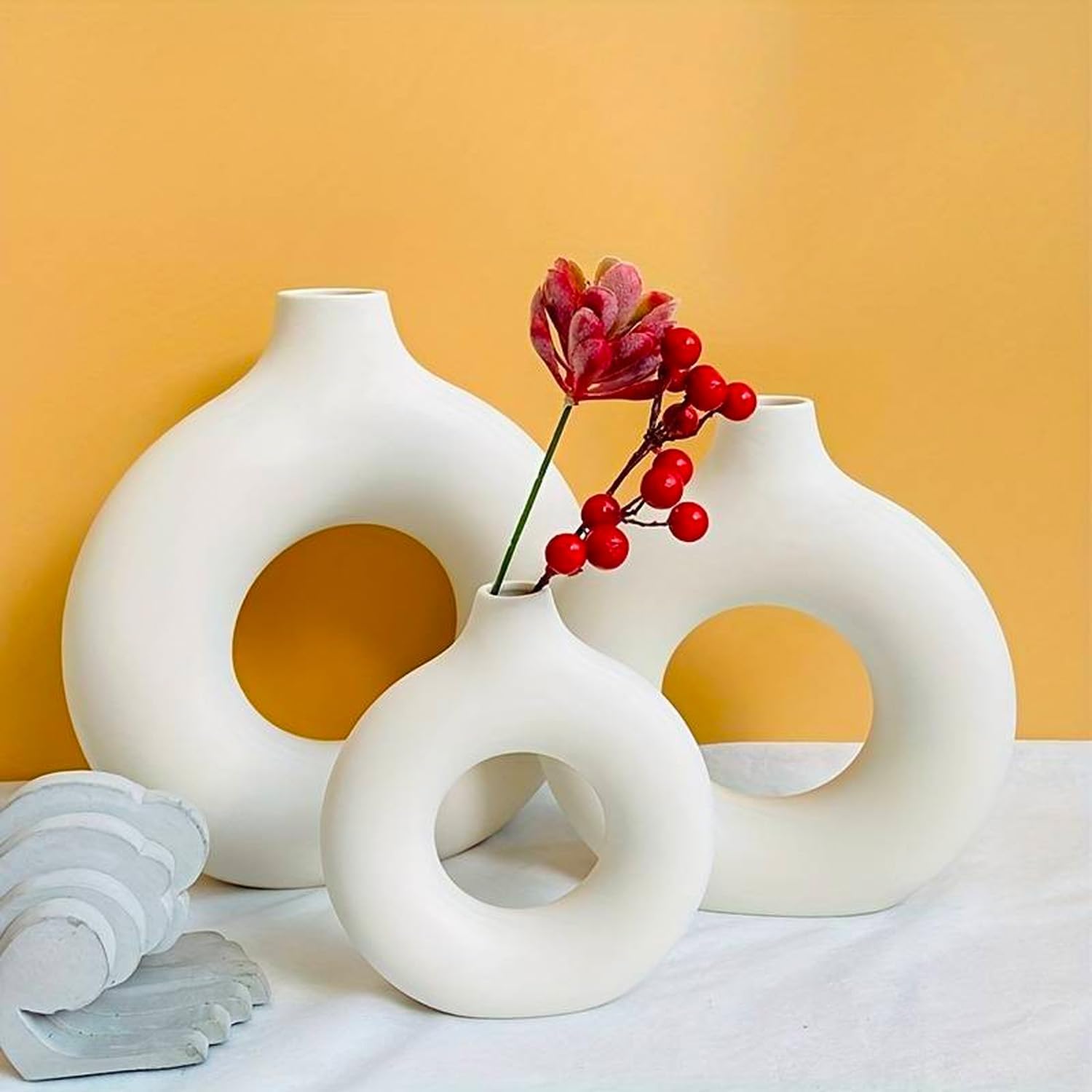 Revixaa™ PureElegance – Imitation Ceramic White Vase